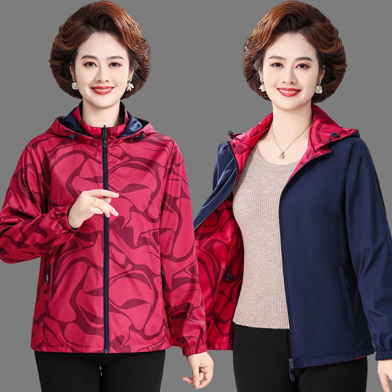 两面穿冲锋衣户外女装防水透气登山外套2025新款妈妈装运动时尚