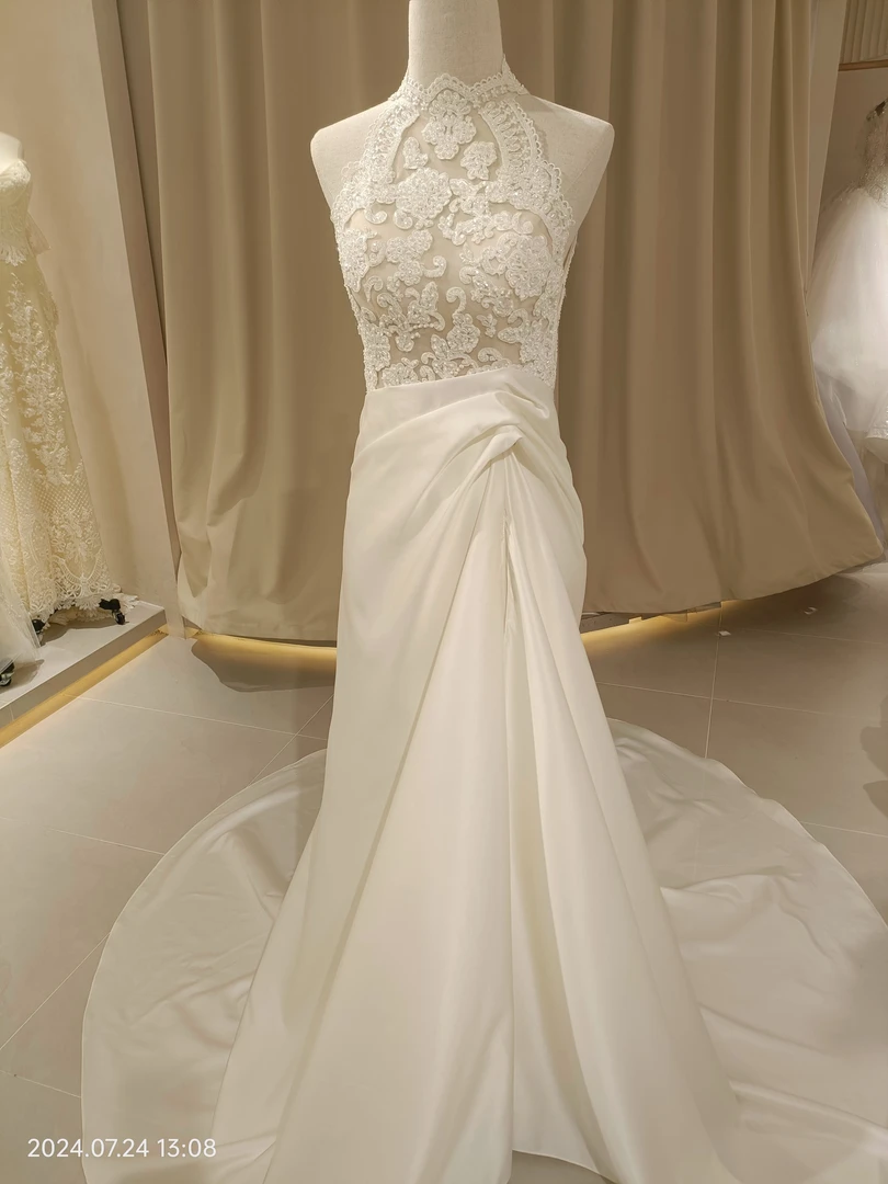 2024新款。高雅复古，重工缎纱结合鱼尾婚纱礼服