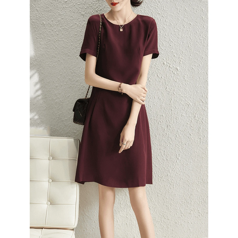 赫本风轻奢洋气收腰显瘦名媛大码女装连衣裙2025夏季新款修身减龄