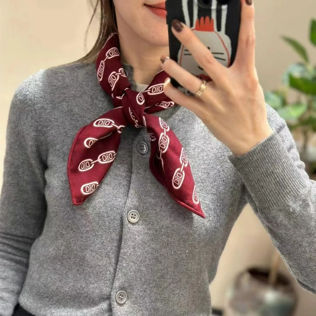 丝毛双面波尔多红串珠60方巾手工卷边时尚气质高档披肩空调毯B158