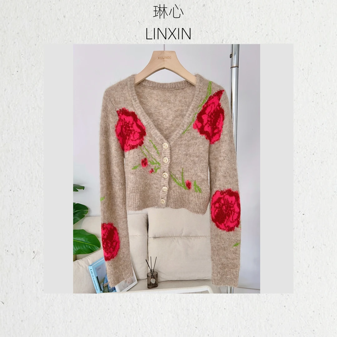 琳心秋冬新款小众女装棕色宽松花朵印花开衫V领针织衫 0210