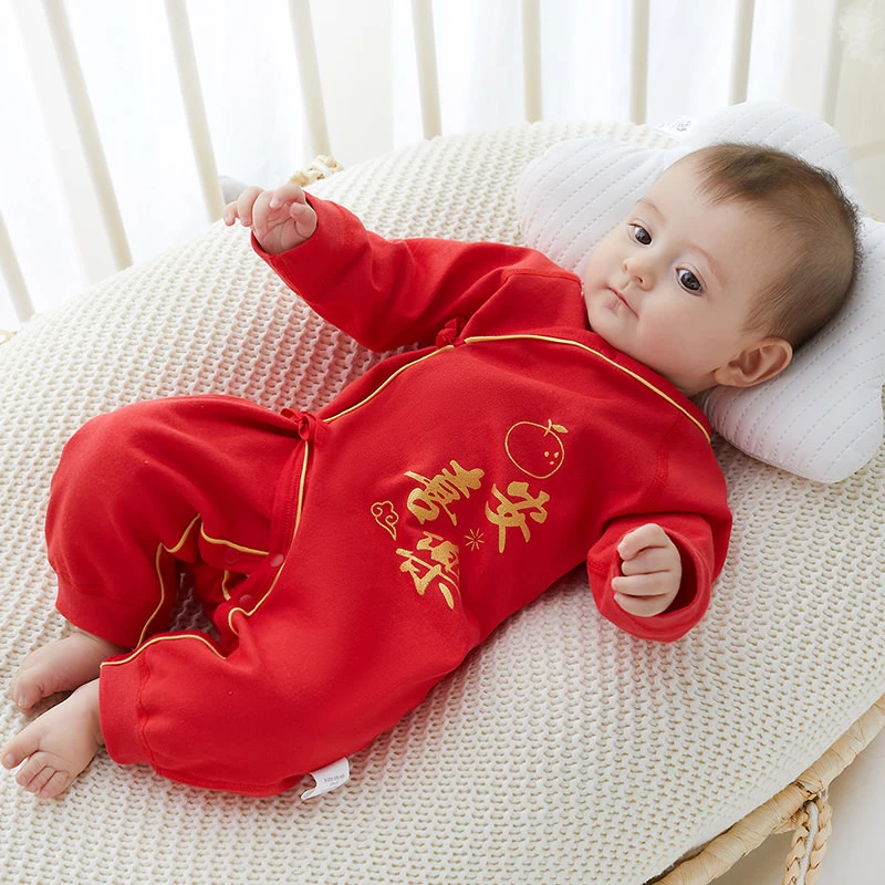 婴儿连体衣喜庆红色满月服中国风过年百天礼新生儿衣服宝宝哈衣