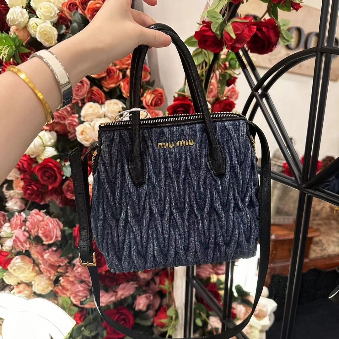 95新 MIU MIU/缪缪 缪缪/GGS缪缪托特tote小号蓝色金扣牛仔丹宁拼
