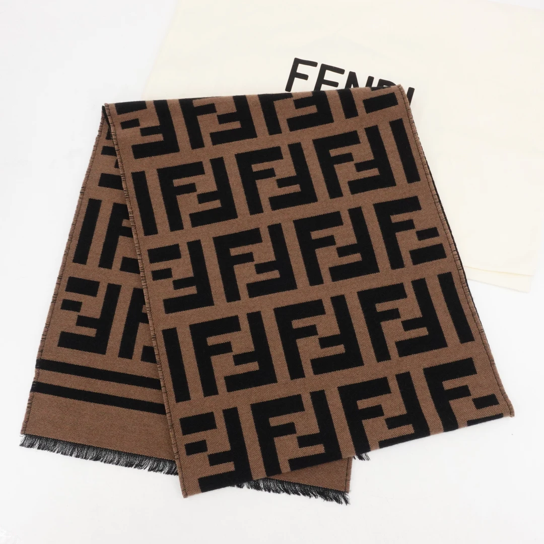 99新 FENDI/芬迪 GGS芬迪双F黑棕拼色羊毛围巾/26409876