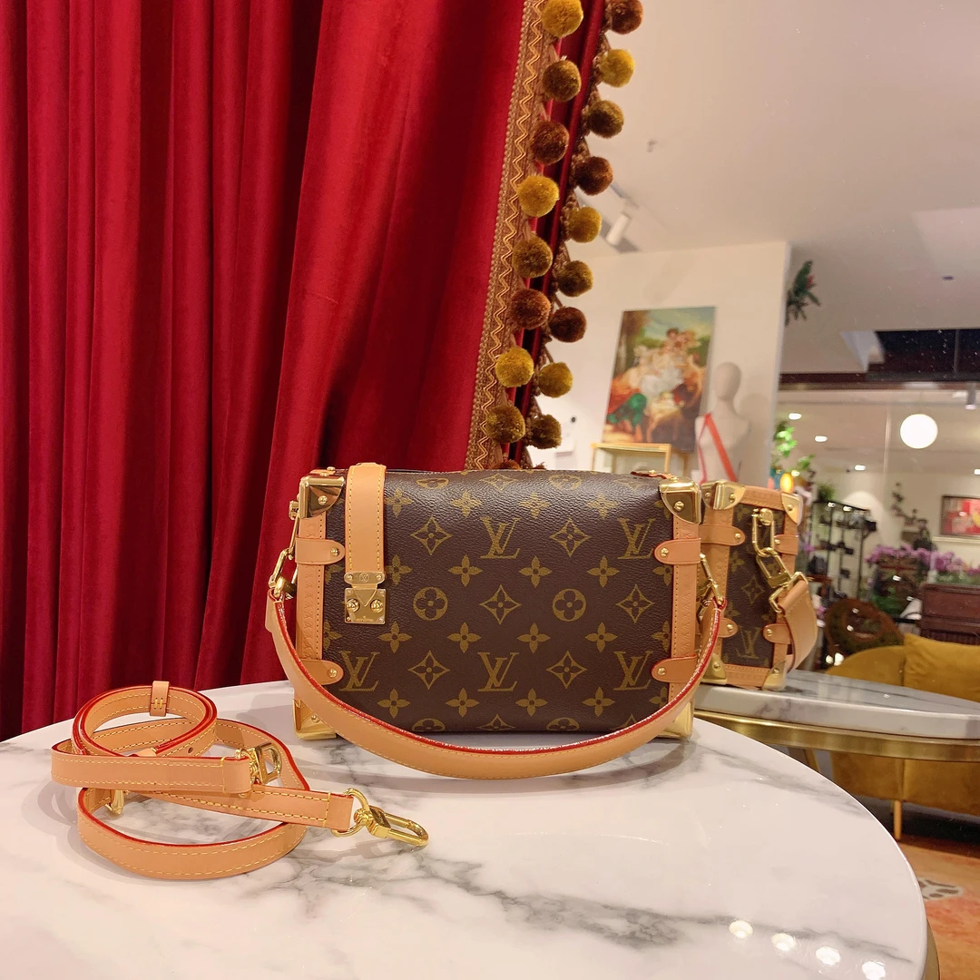 99新 LouisVuitton/路易威登 side trunk软盒子单肩包/17297492