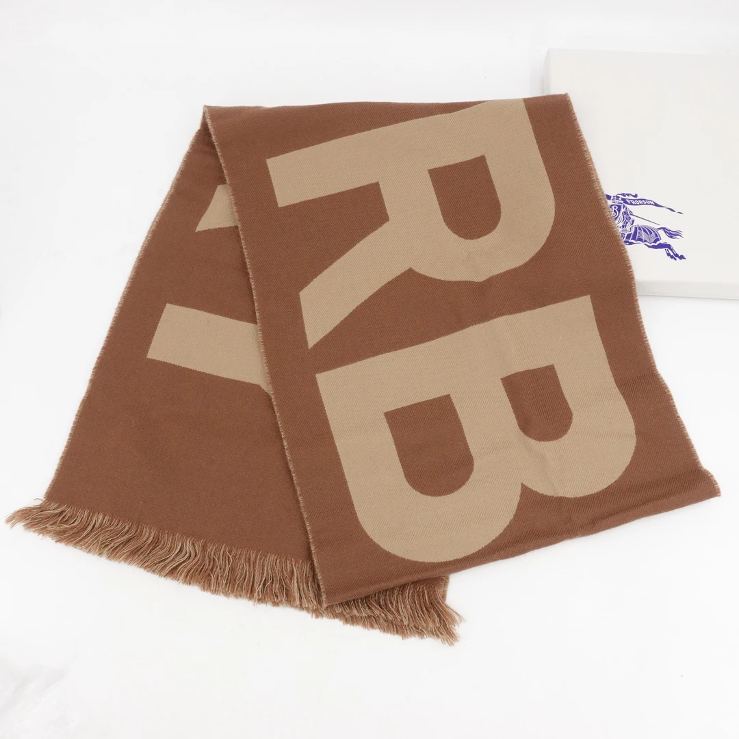 99新 BURBERRY/博柏利 巴宝莉卡其色羊毛围巾/10762557
