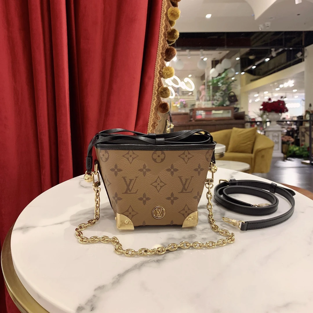 95新 LouisVuitton/路易威登 新款烧麦老花金扣单肩包/73653788