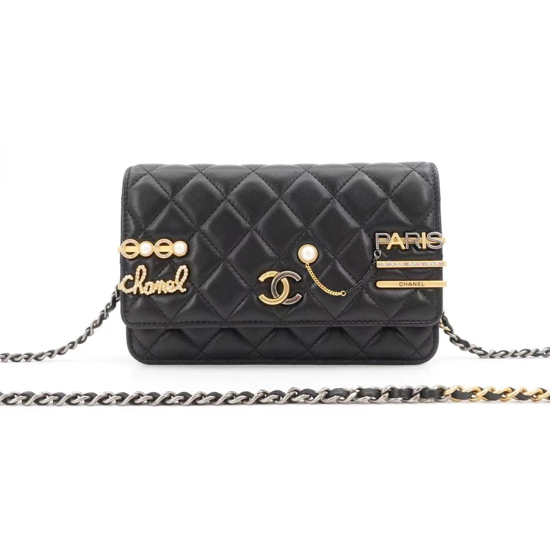 99新 Chanel/香奈儿 香奈儿/GGS香奈儿22c限量徽章woc黑色鸳鸯扣