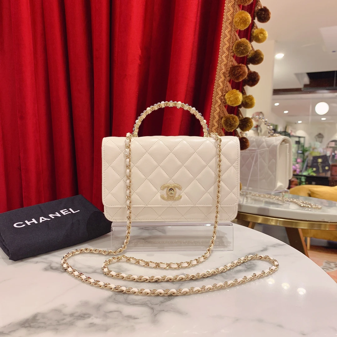 99新 Chanel/香奈儿 24p珍珠手柄woc白金羊皮芯片款/48138707