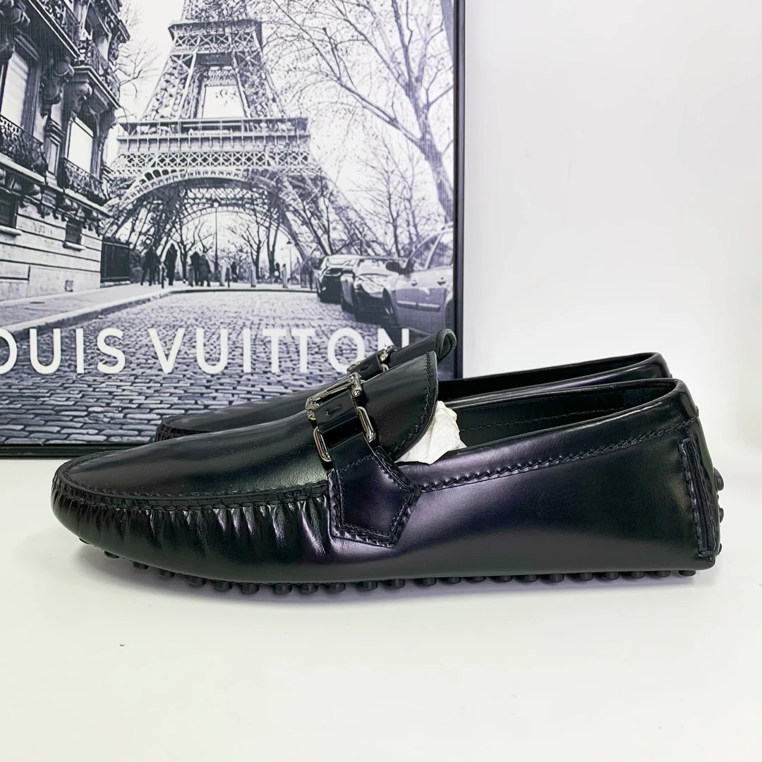 全新未使用 LouisVuitton/路易威登 LV黑色光面银扣豆豆鞋真皮