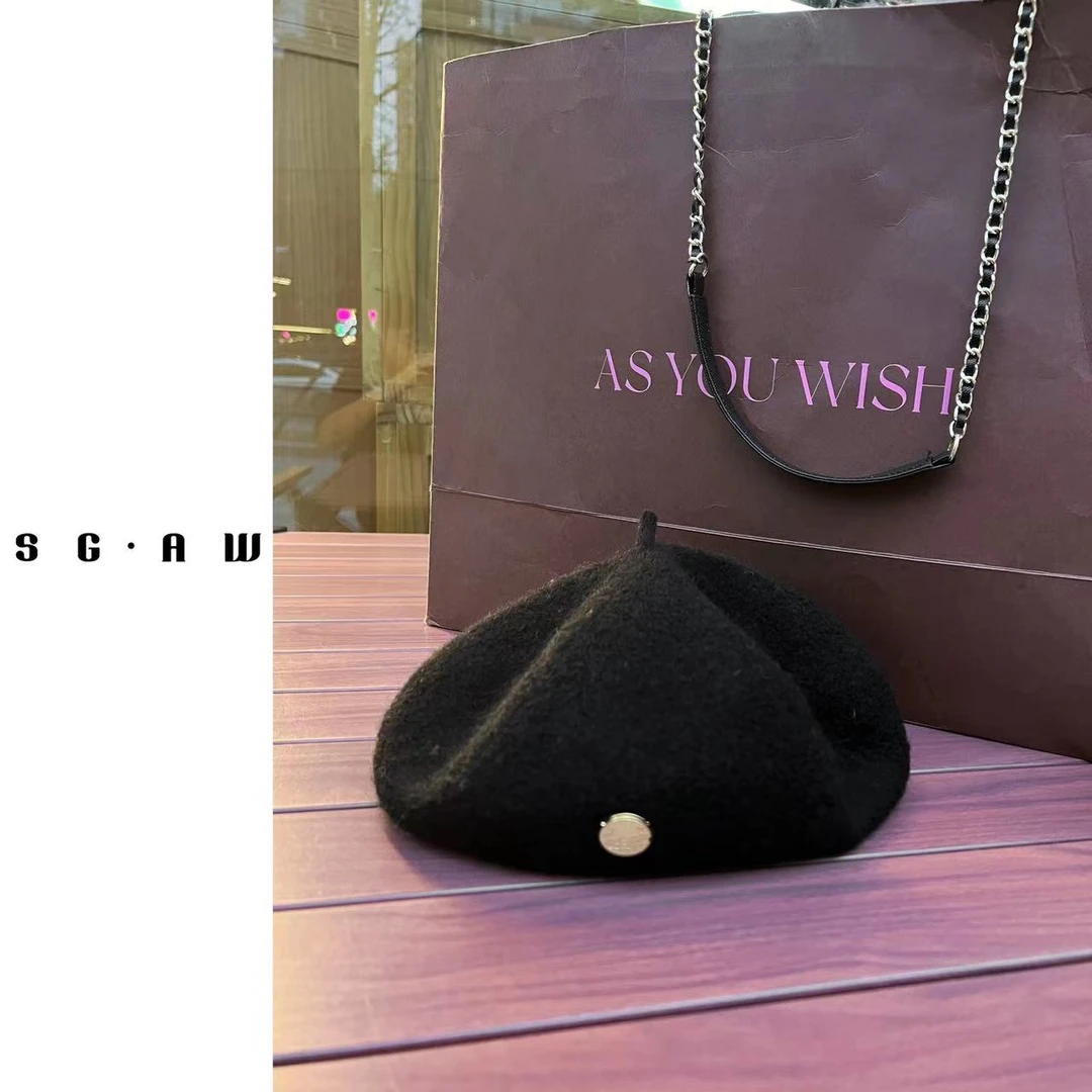 SG / 郭幂幂AW秋冬氛围感字母金属扣立体颗粒感贝雷帽M-20231333