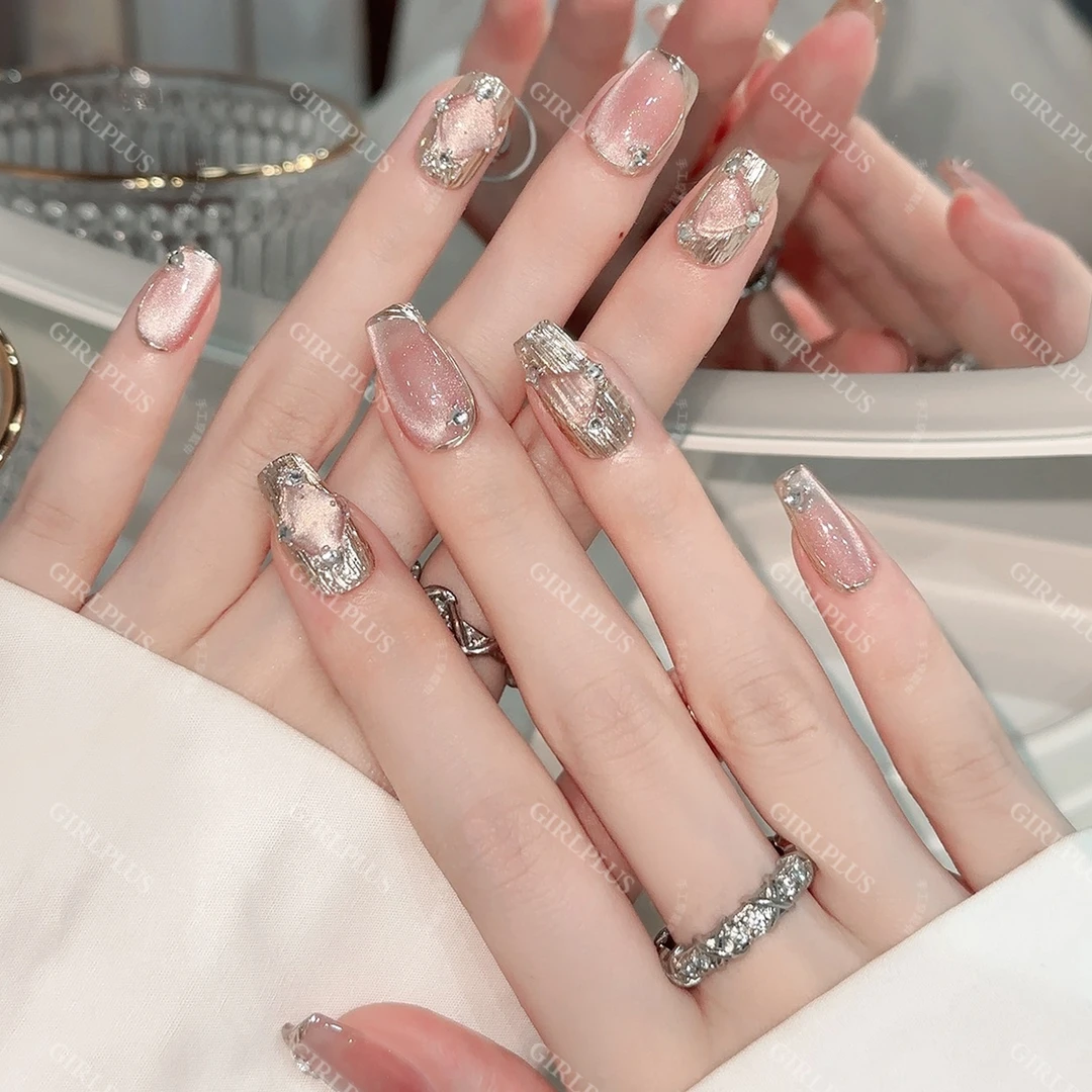 GIRLPLUS『水光纱』布契拉提美甲粉色猫眼纯手工穿戴甲独特显白短长