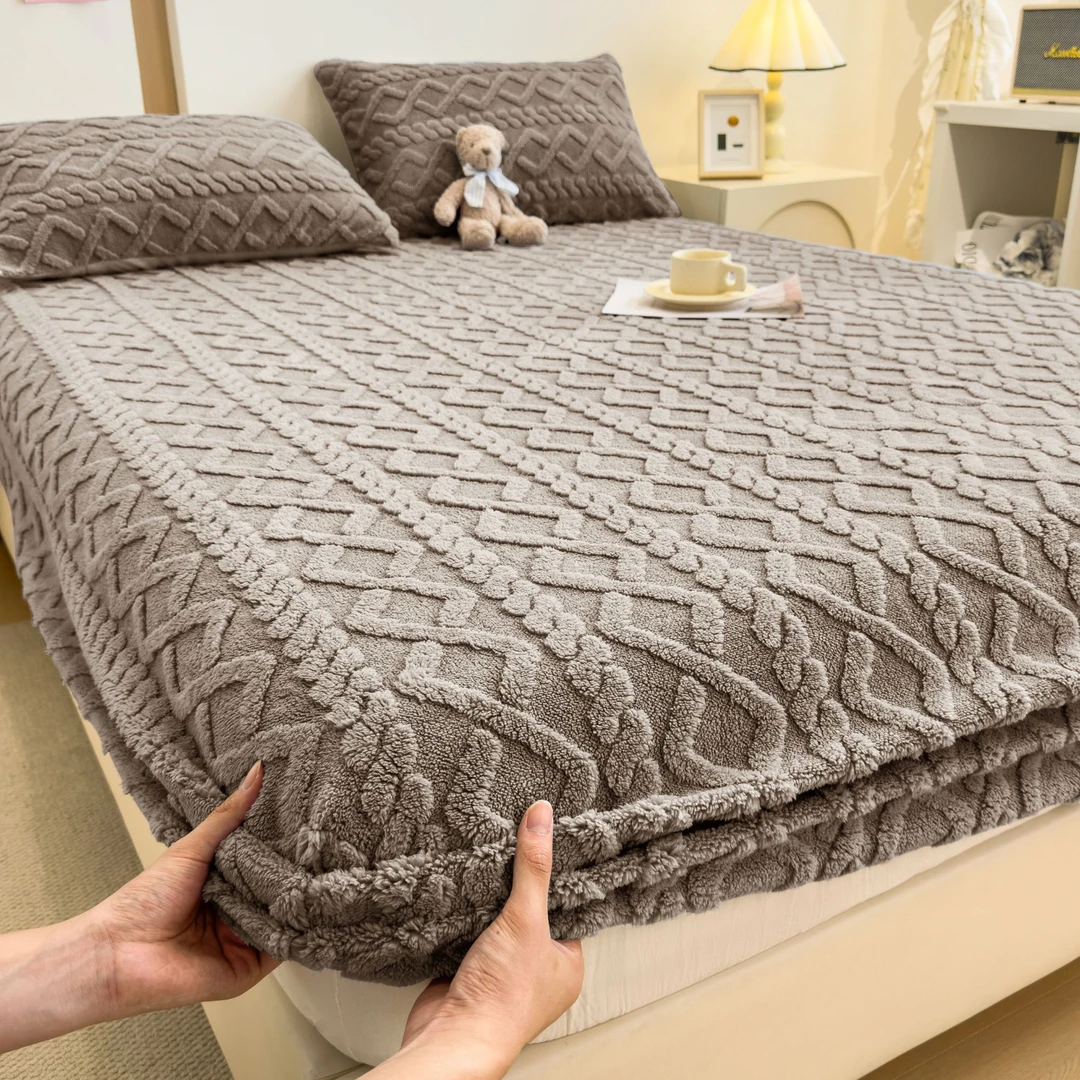 塔芙绒床笠床罩冬季加厚牛奶绒榻榻米床笠席梦思垫保护套防滑床单