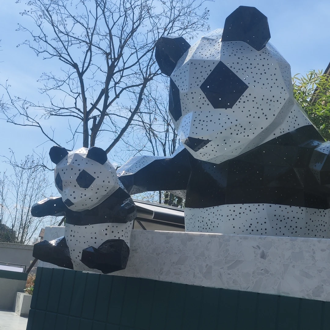 不锈钢雕塑，定制不锈钢雕塑，不锈钢熊猫雕塑