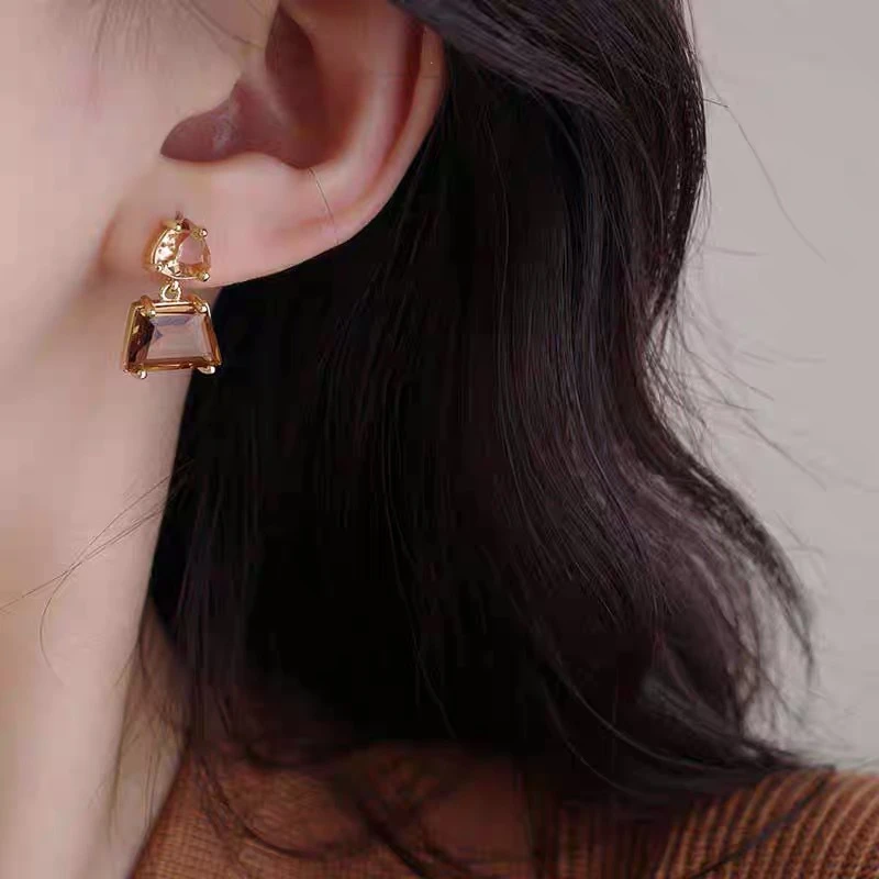 铜合金耳饰 复古红茶朗姆蚊香盘耳夹水晶方糖气质简约高级感