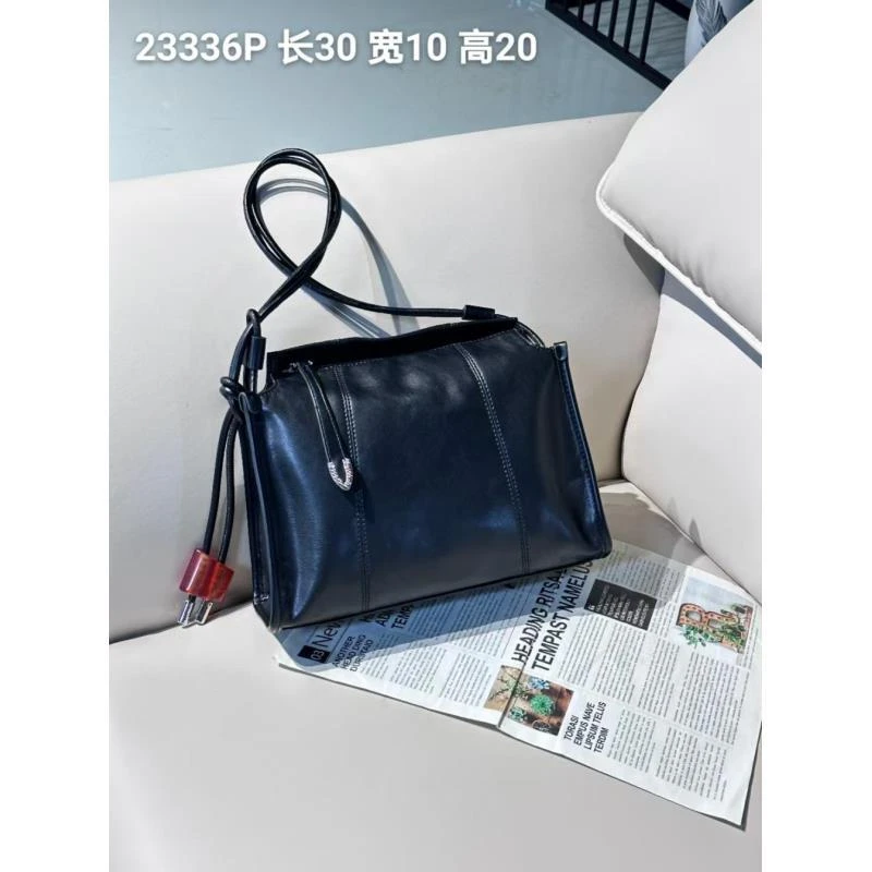 23336单肩斜挎包30*10*20cm