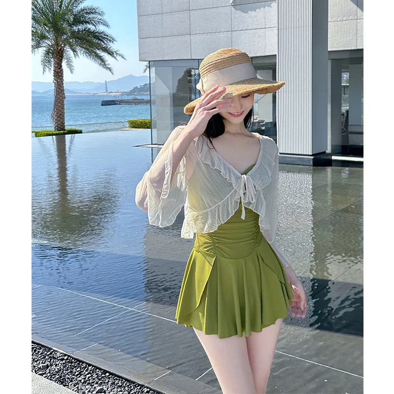 泳衣女2025新款泡温泉遮肚显瘦微胖大码罩衫保守秋冬天连体泳衣