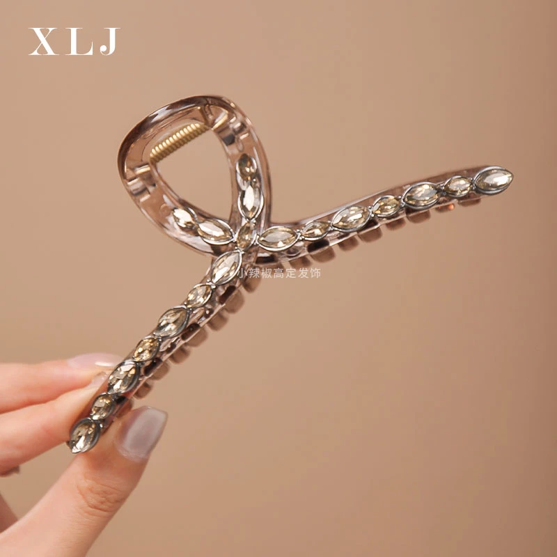 星河长流-非金属气质交叉水钻抓夹后脑勺发饰简约鲨鱼夹头饰