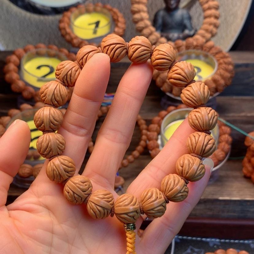 【闪购商品】桃核吊坠祥云纹15