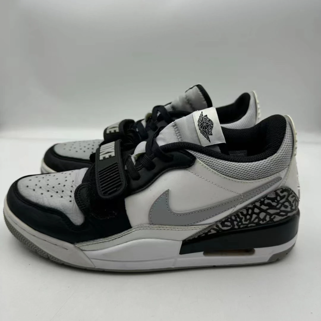 90新 42.5码 微瑕看图 Air Jordan Legacy 312 板鞋 公价1167
