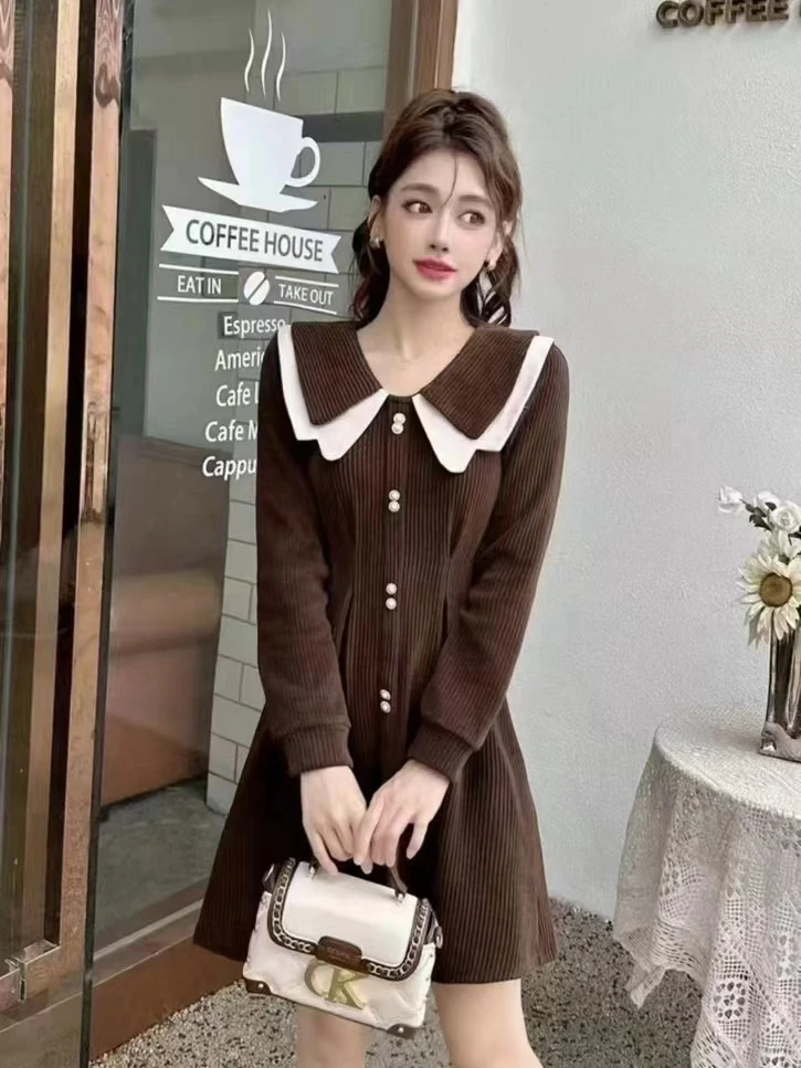 丹妮丝新款女装修身显瘦洋气娃娃领连衣裙