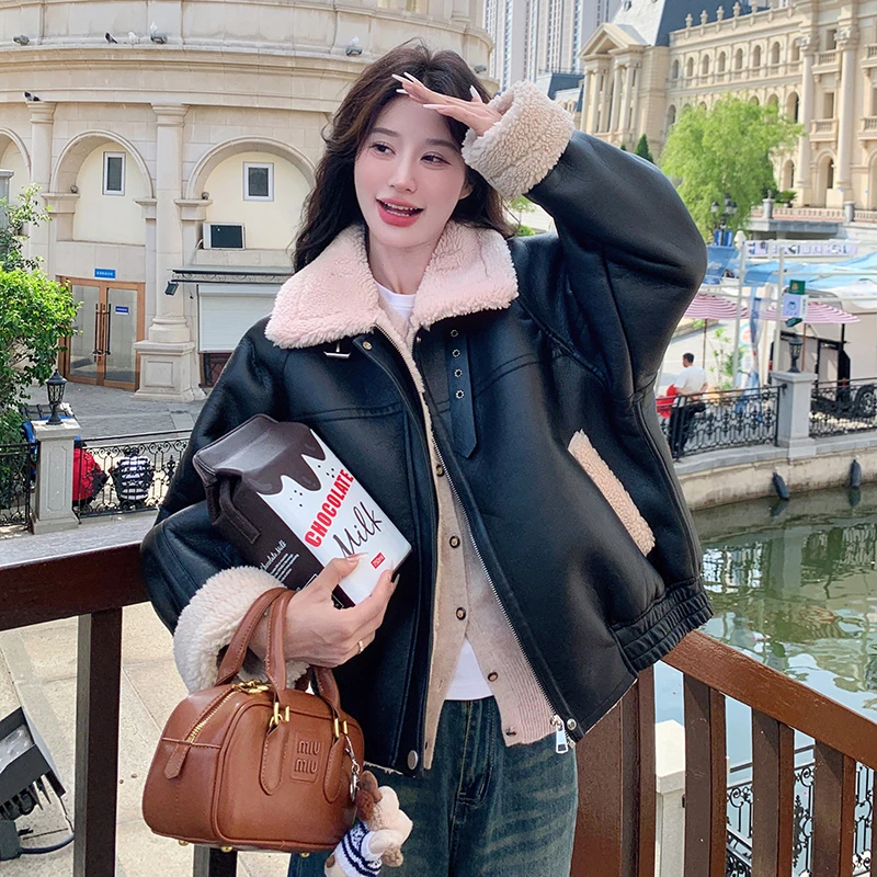 黑色立领时髦pu皮毛一体拼接外套女2024冬季新款加绒加厚机车服