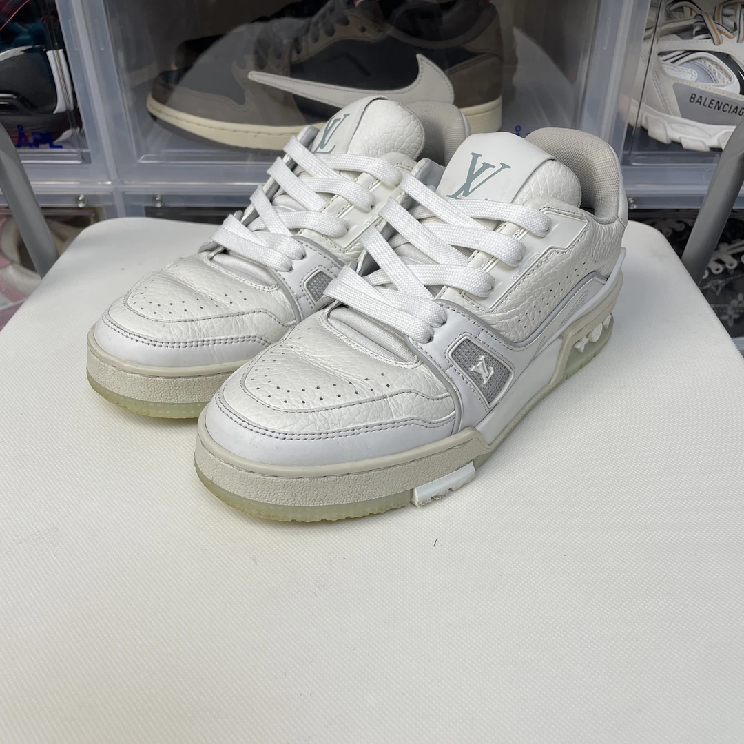 95新 35.5码 原盒 LV Trainer 白水泥