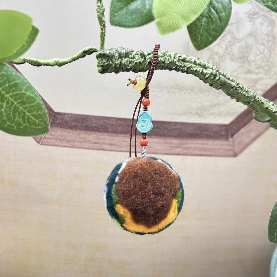 手工羊毛毡毛球搭配天然蜜蜡桂花原矿绿松石葫芦福字万能包挂