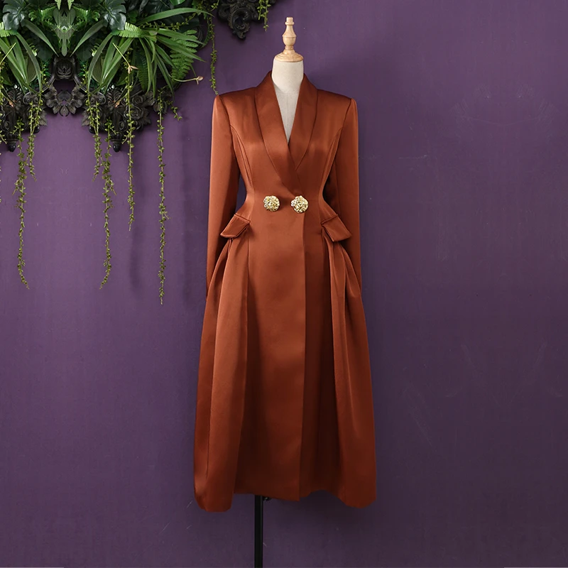 秋冬法式复古名媛气质青果V领收腰显瘦中长款醋酸缎面风衣连衣裙