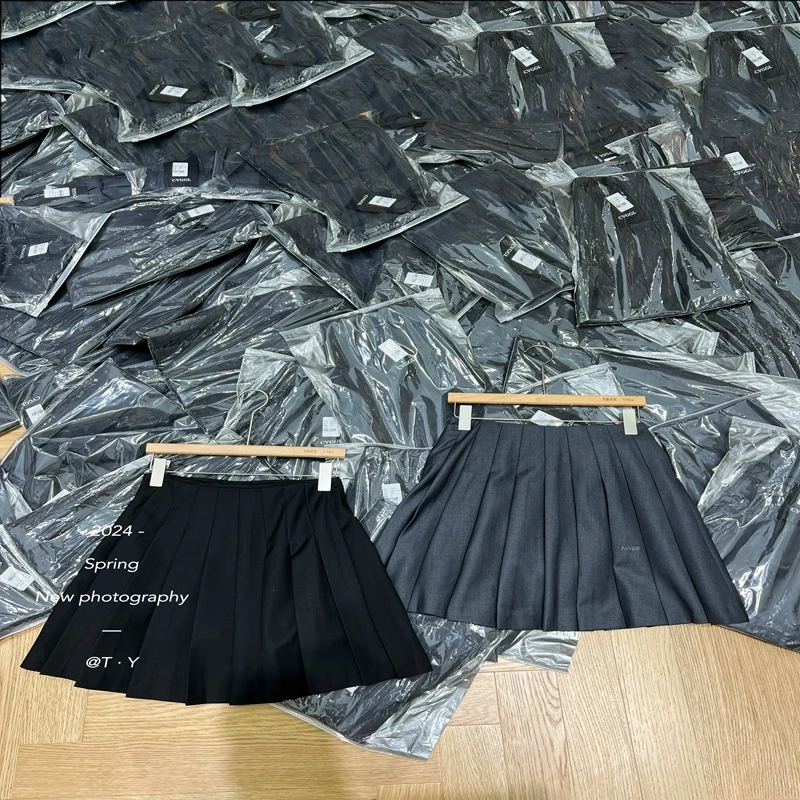 24春新款基础百搭a字半身裙女高腰显瘦百褶裙短裙半身裙 24301118