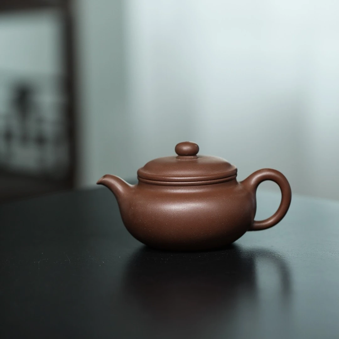 《徐晨曦-大亨仿古》宜兴黄龙山原矿底槽清全手工紫砂壶