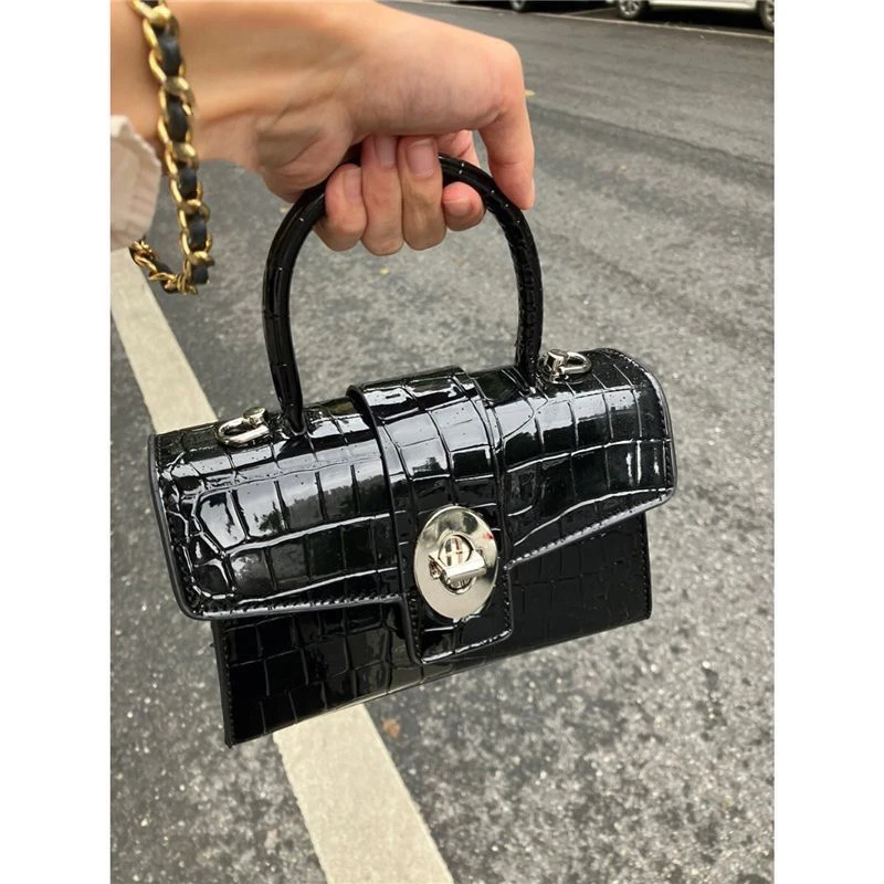 今年流行包包高级感辣妹休闲成熟单肩斜跨质感洋气漆皮小手提包