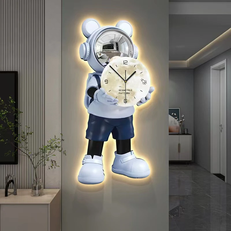 太空人创意钟表客厅现代简约挂钟餐厅装饰时钟高级感挂墙卡通挂表