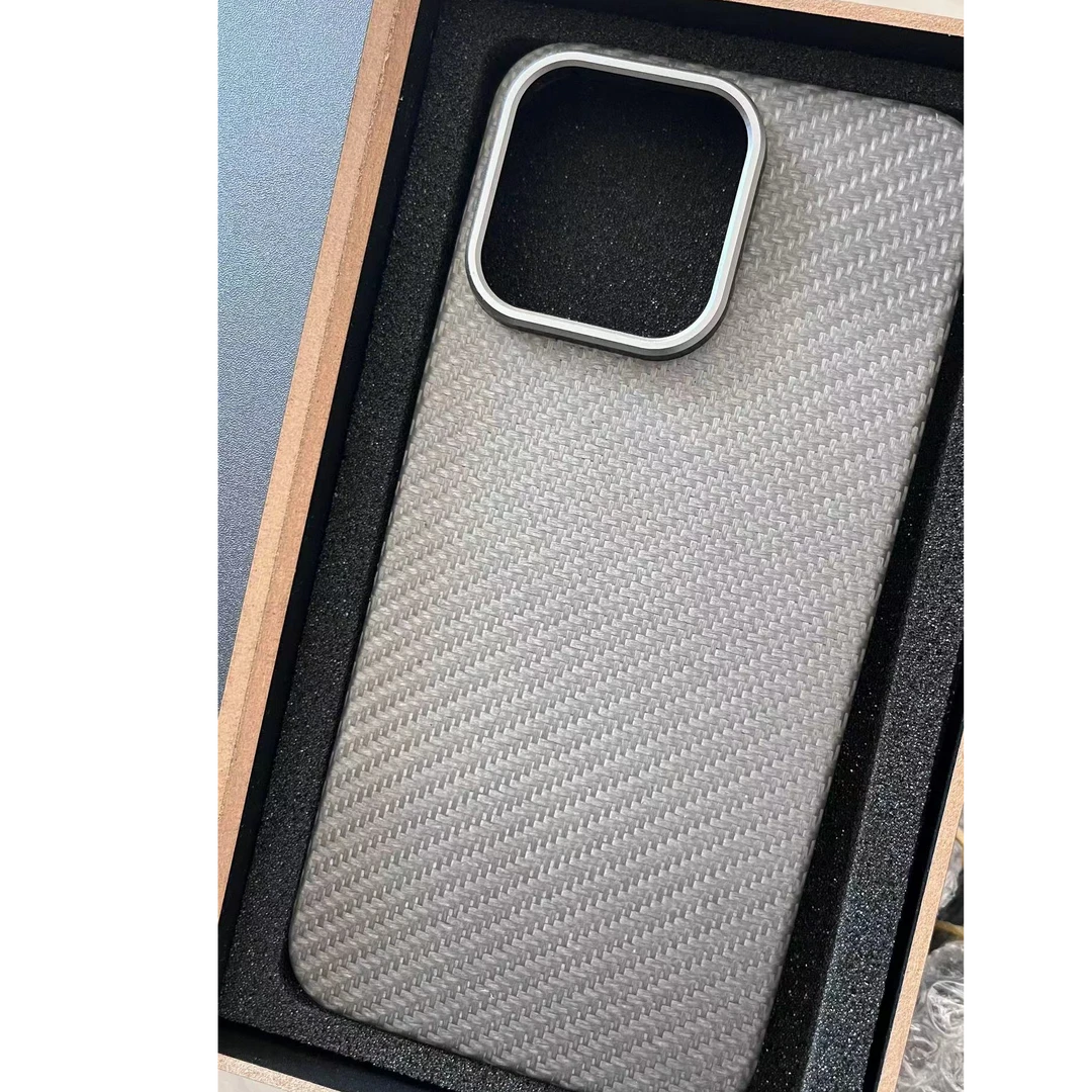 准新品  iphone15pro 【瑕疵】钛金色全包磁吸