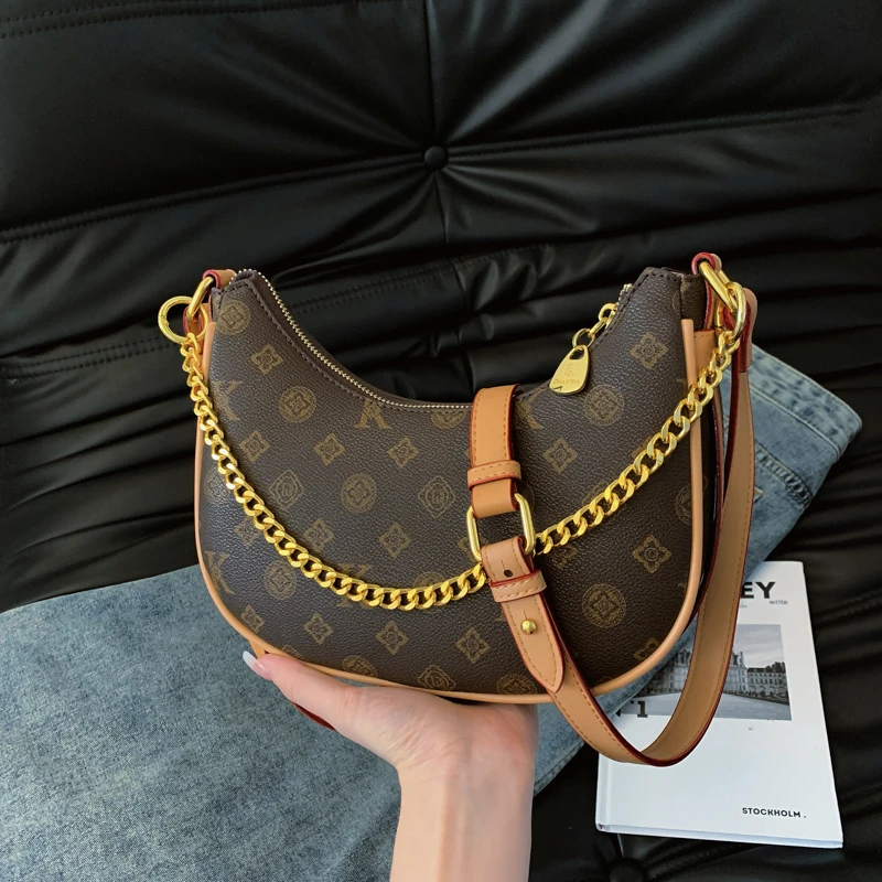 月亮包雅丹高级百搭小众腋下包时尚出差单肩斜挎链条出门包女士