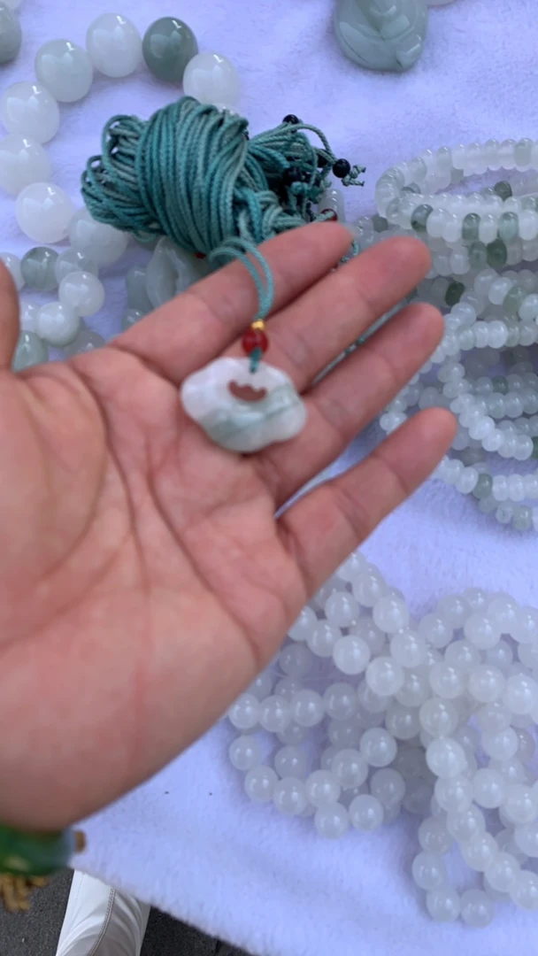 非金属莫桑石吊坠 金丝玉天山翠粉丝福利