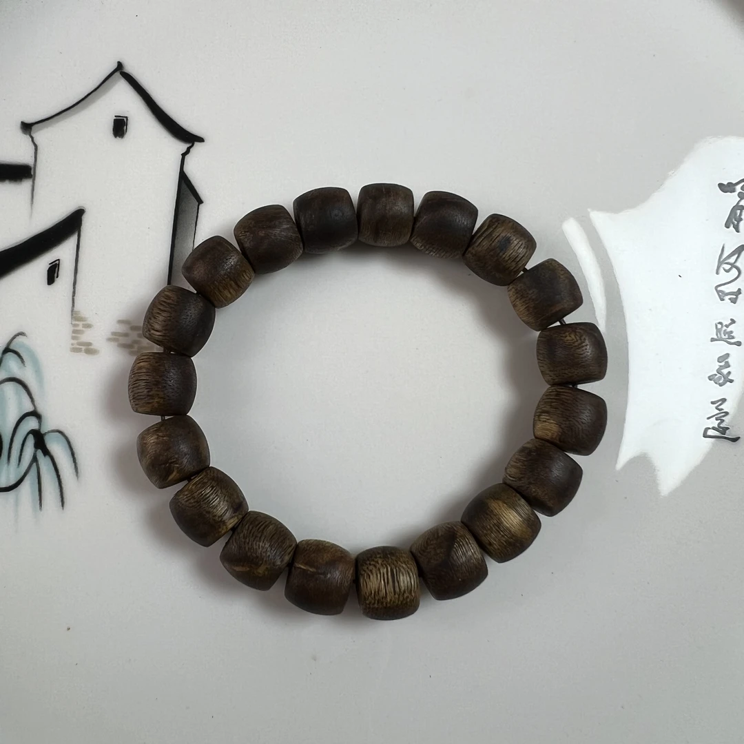 1.1莺歌绿奇楠沉香鼓珠手串男女士多样性发一