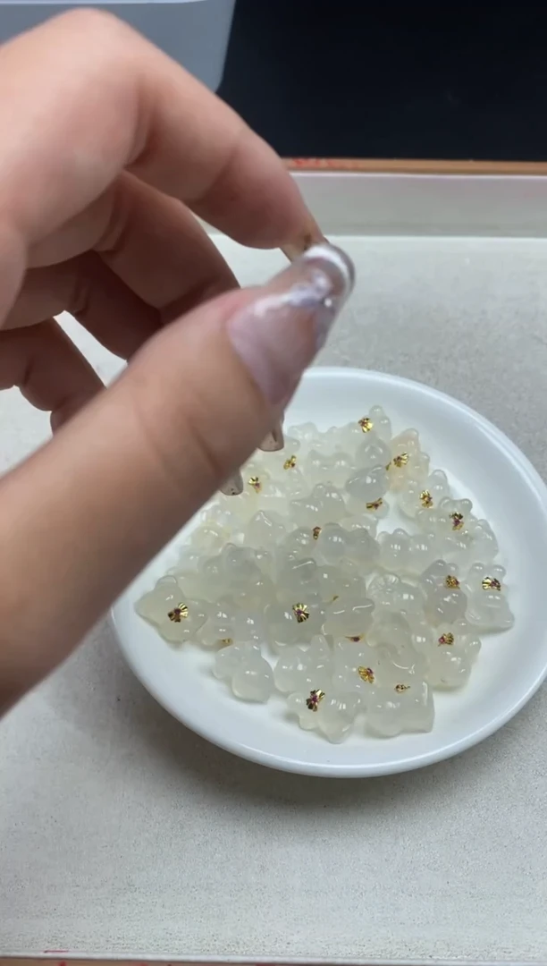 【闪购商品】玛瑙/玉髓颈饰未镶嵌荔枝冻小熊10¥2
