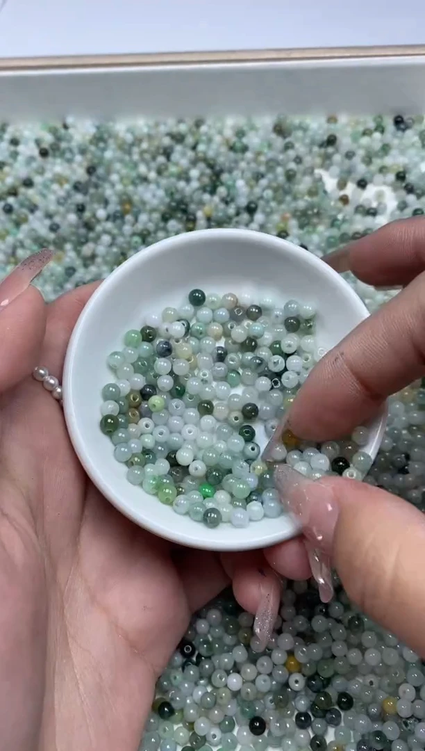 【闪购商品】翡翠颈饰未镶嵌6696圆珠0.15¥4mm*100