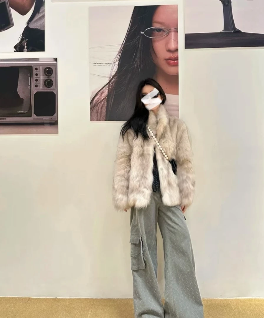 2024年新款短款仿狐狸毛宽松韩版双色毛毛外套