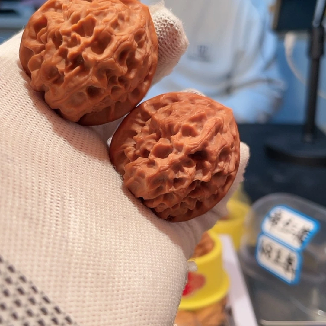 【闪购商品】文玩核桃把件北*37龙鳞