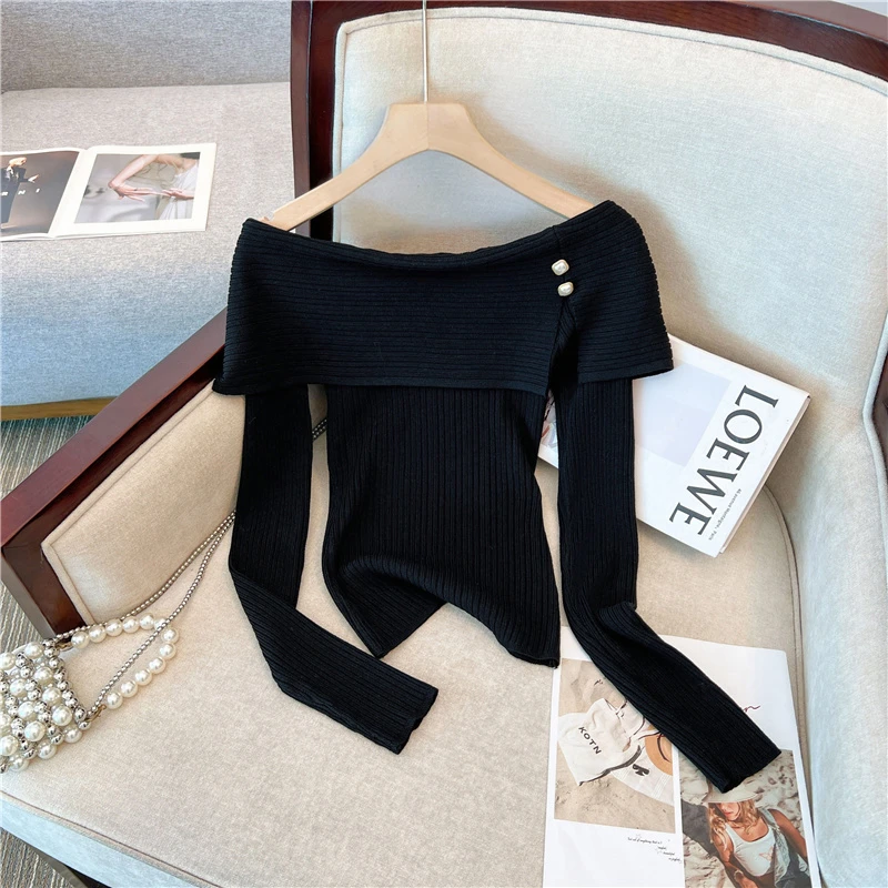高档洋气一字领露肩显瘦上衣女秋装复古修身显瘦内搭打底衫针织衫