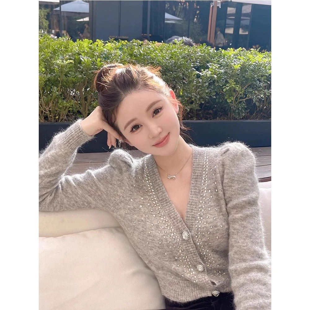 法式高级感V领泡泡袖烫钻针织开衫女秋冬新款小个子气质毛衣上衣