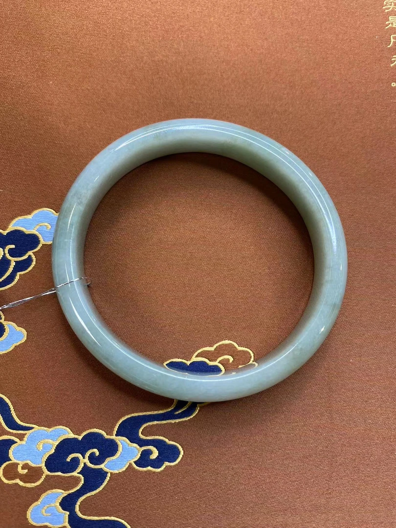 天然A货翡翠女款时尚国风精美百搭气质柔光翠恰春风镯059998