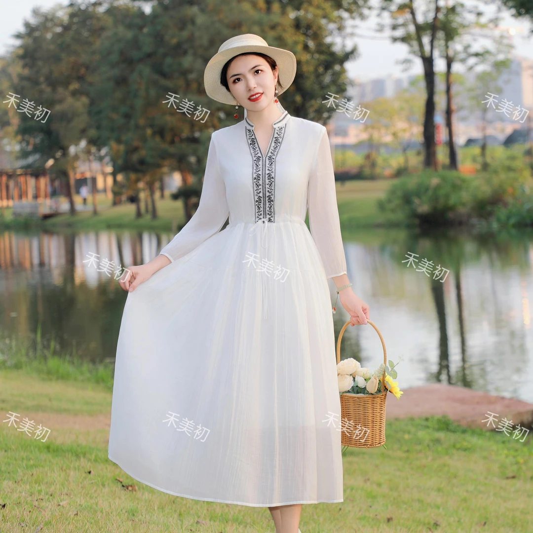 （8003）夏季气质高端文艺国风莱赛尔天丝宽松系带收腰刺绣连衣裙