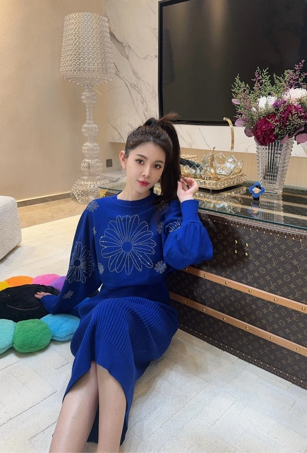 【美丽定制】【蓝宝石】设计师款毛衣