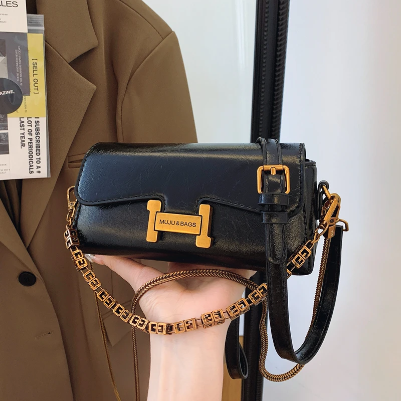 小包包女2025秋冬新款潮小众轻奢时尚小方包户外百搭斜挎手机包