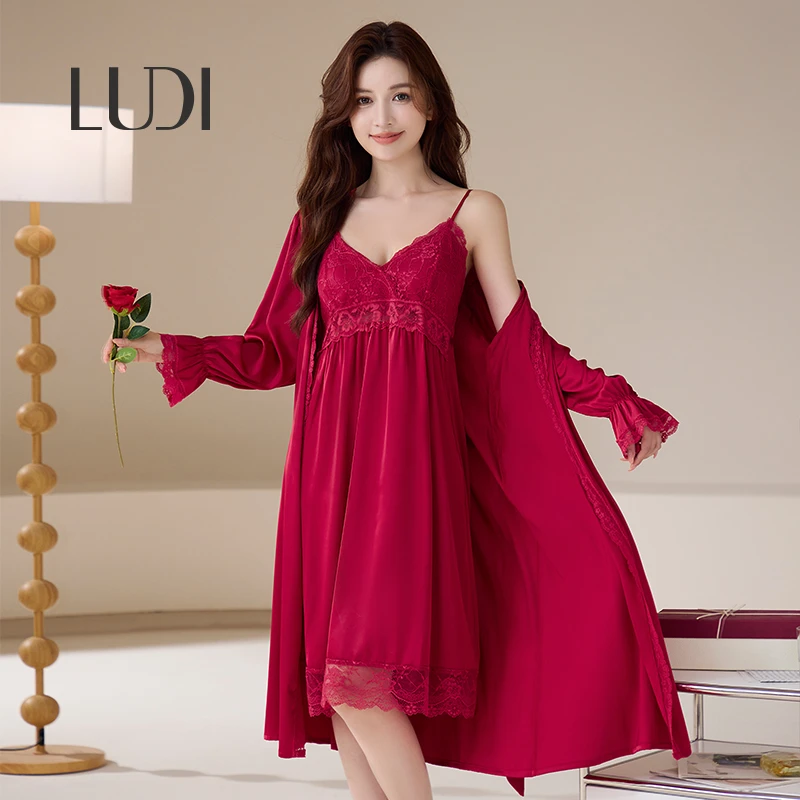 露迪尚品女夏季冰丝新娘晨袍本命年红性感睡袍套装LDC24303
