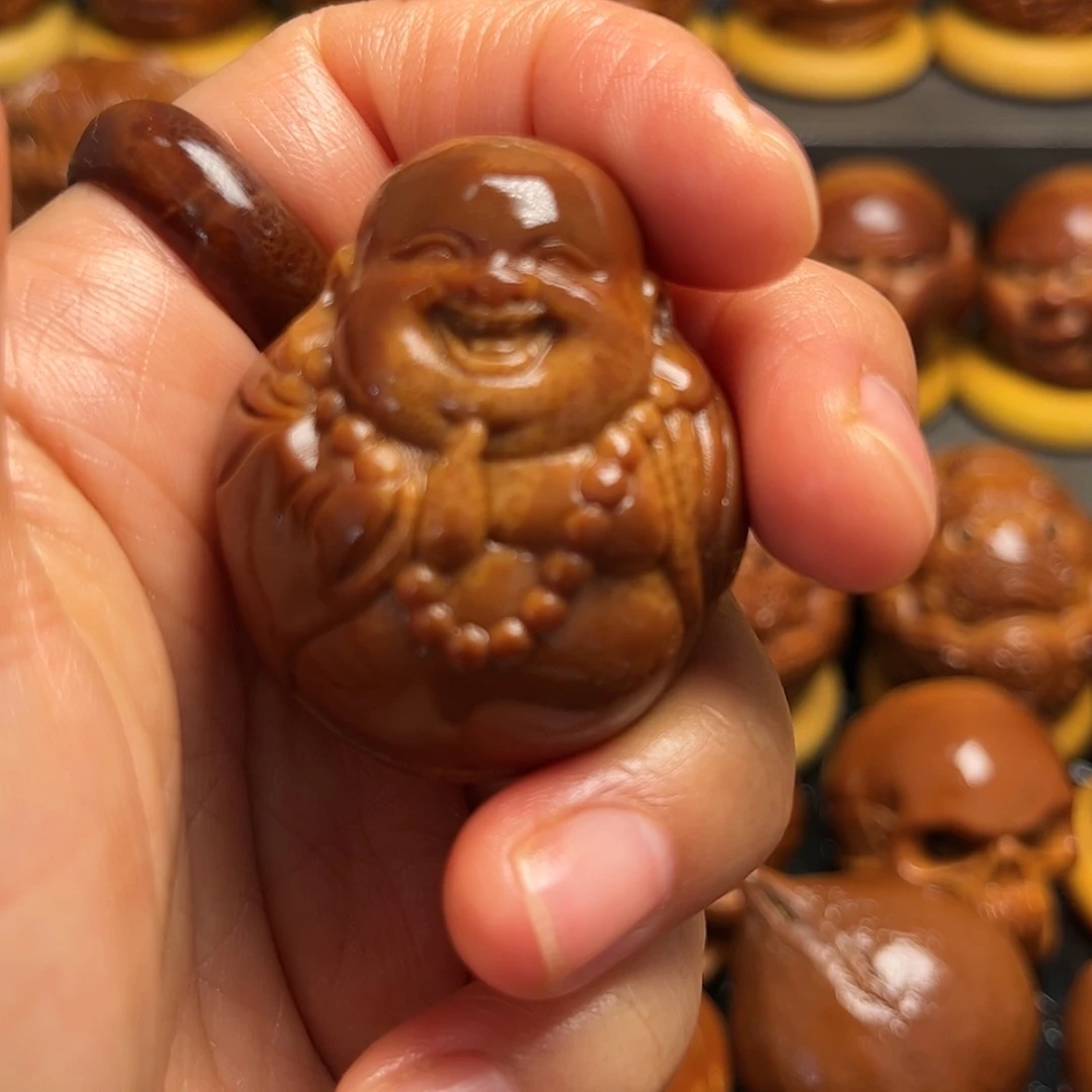 【闪购商品】橄榄核雕米勒一个