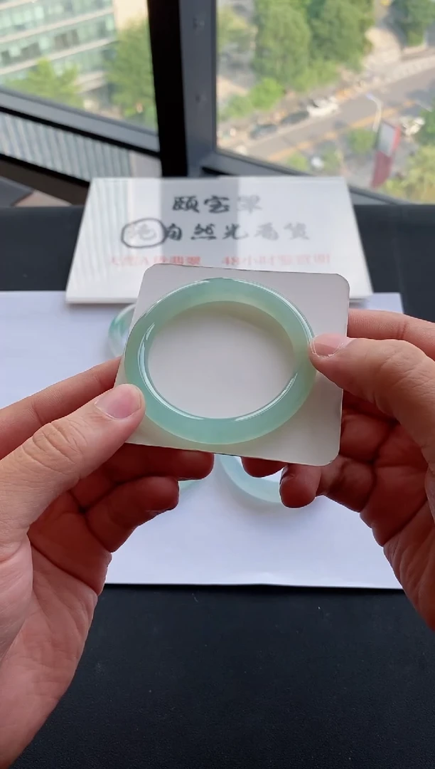 【闪购商品】翡翠手镯未镶嵌57号52*8.5*8.6圆条